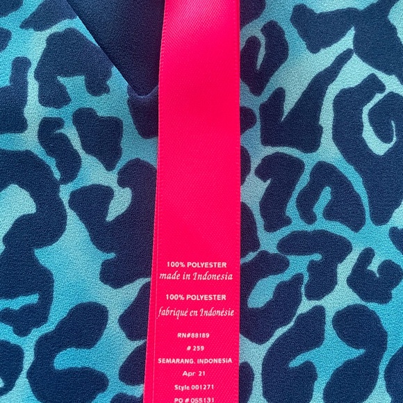 NWOT Lilly Pulitzer Oyster Bay Navy Blue Animal Print Reversible Top - Size XS - Picture 8 of 9